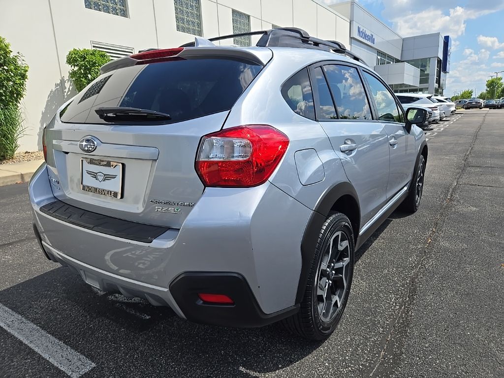 Thumbnail: 2016 Subaru Crosstrek - 4