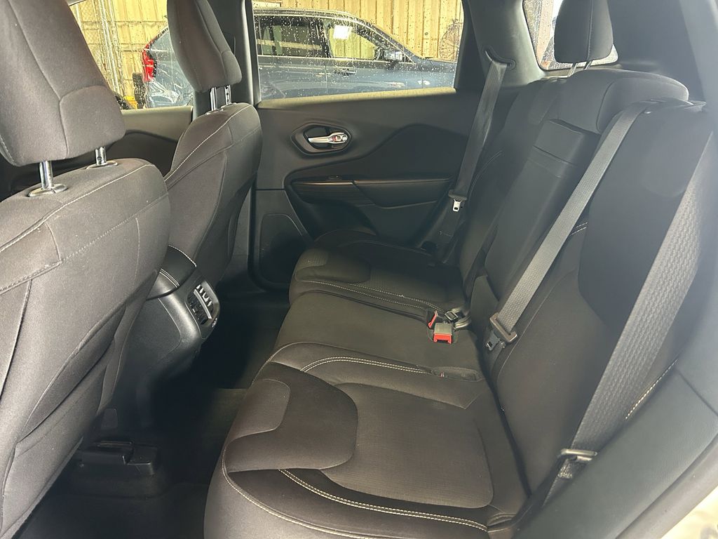 2015 Jeep Cherokee Latitude White at Shottenkirk Kia Fort Bend