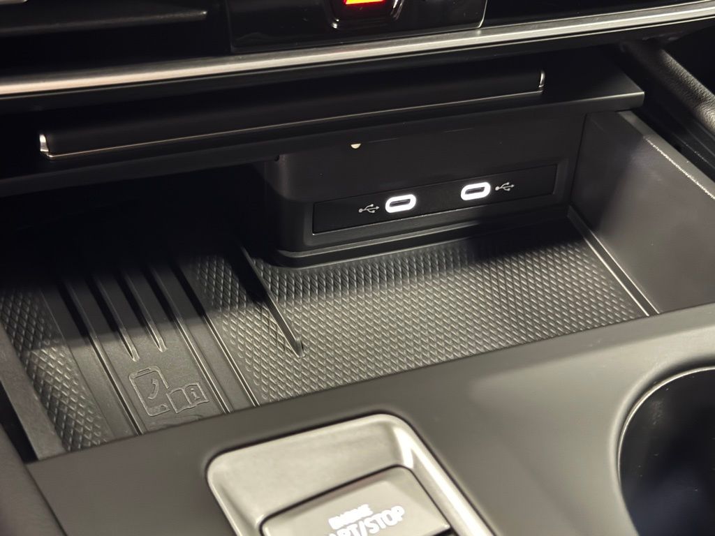 2026 Volkswagen Atlas Cross Sport SE photo 9