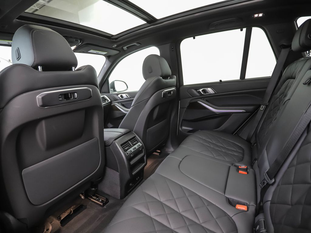 Thumbnail: 2024 BMW X5 - 21
