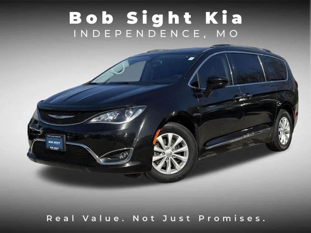 2017 Chrysler Pacifica Touring L FWD