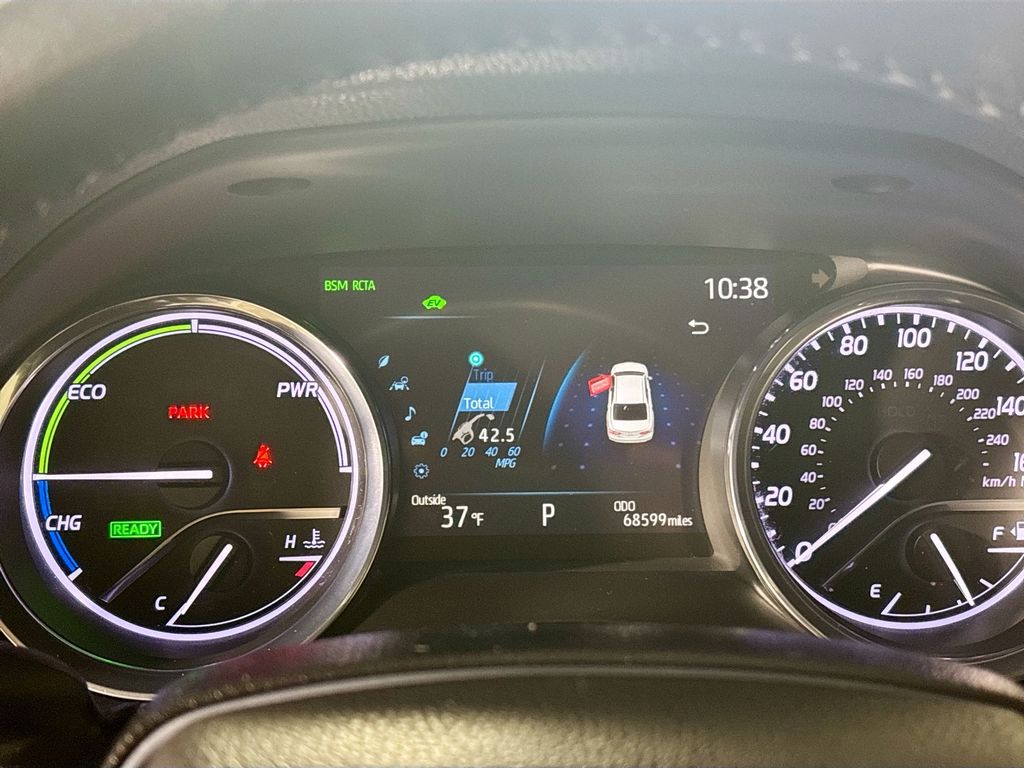 2020 Toyota Camry Hybrid XLE