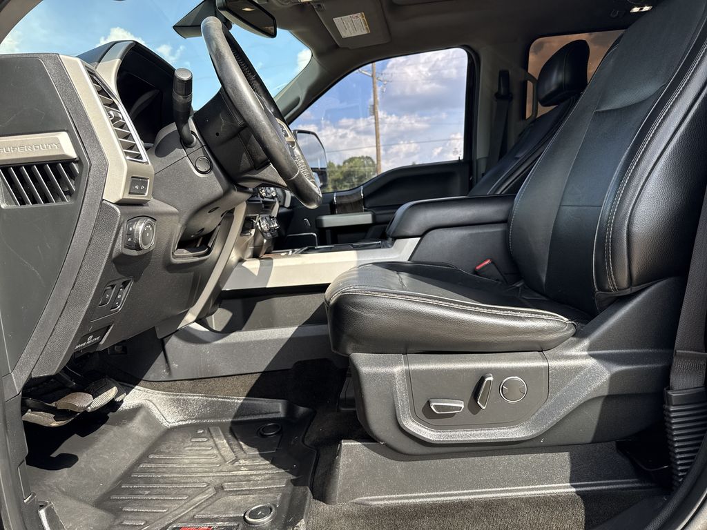 2017 Ford F-250SD Lariat - 11