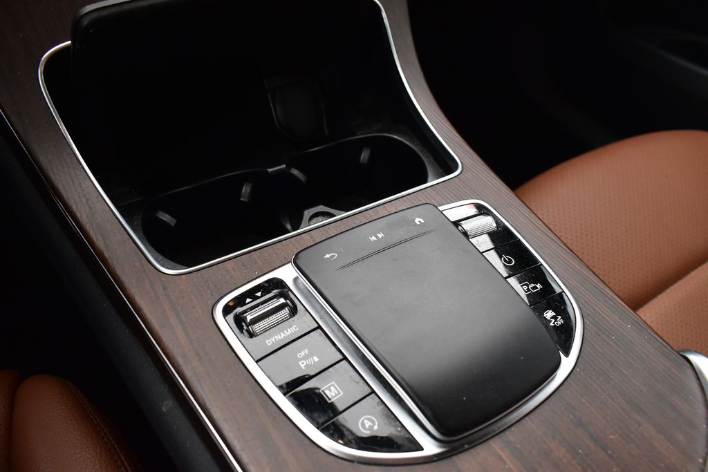 2022 Mercedes-Benz GLC 300 21