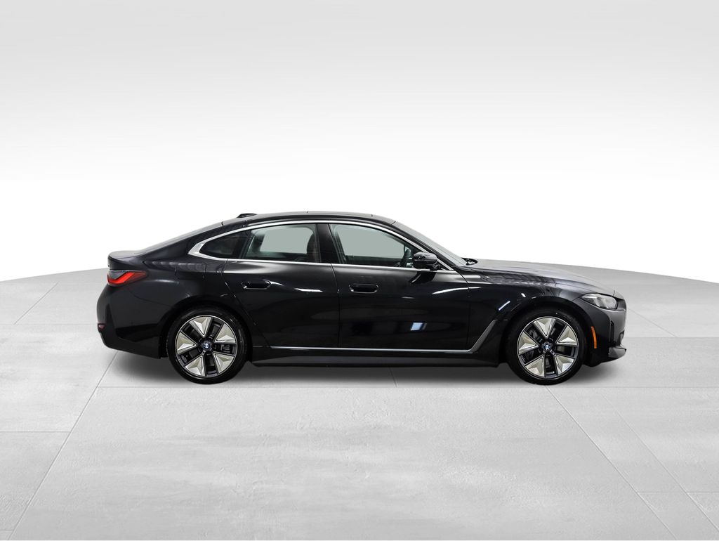 2025 BMW i4 xDrive40 6