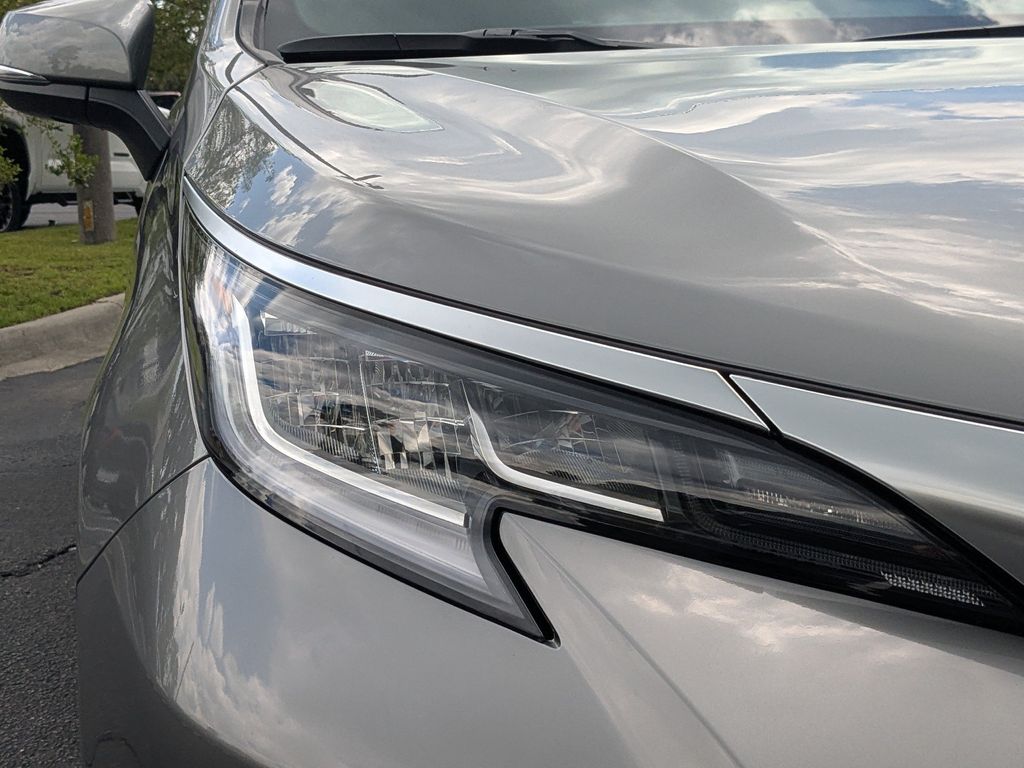 New 2026 Toyota Sienna Van