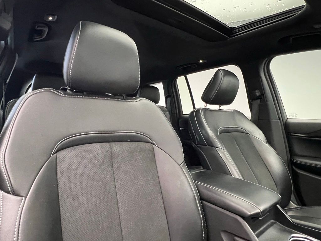 Thumbnail: 2024 Jeep Grand Cherokee - 7