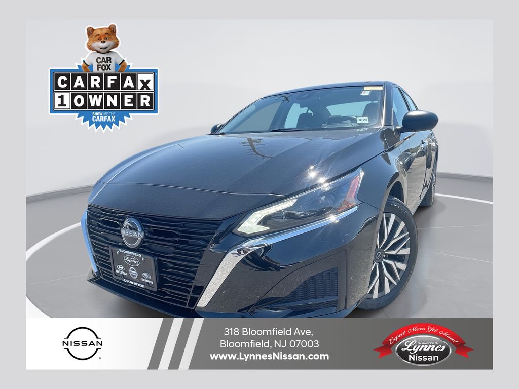 Super Black 2024 Nissan Altima 2.5 SV AWD Sedan All-Wheel Drive Continuously Variable Transmission