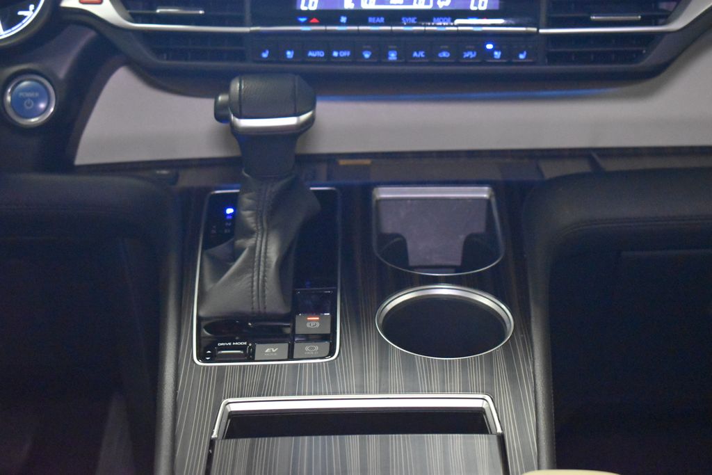 Thumbnail: 2022 Toyota Sienna - 17