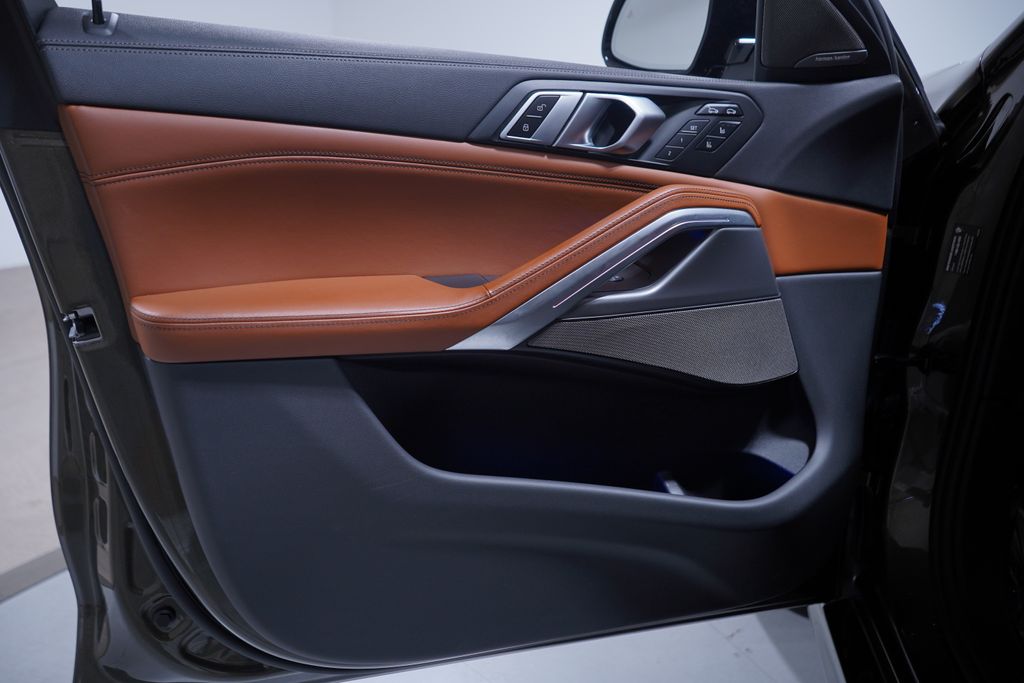 Thumbnail: 2023 BMW X6 - 16