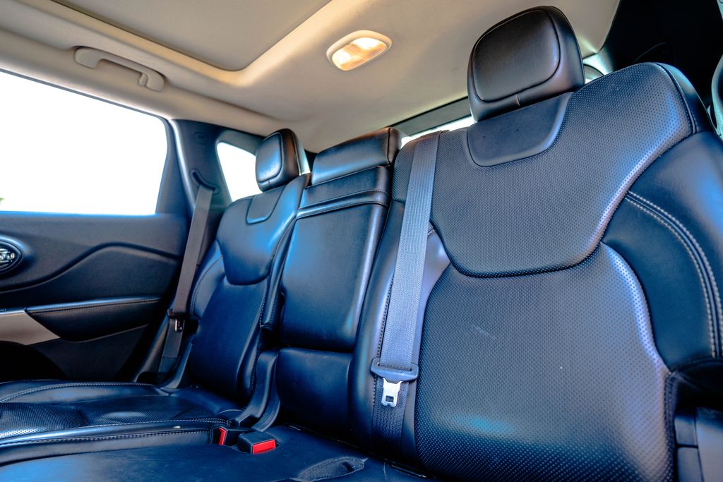 Used 2017 Jeep Cherokee SUV