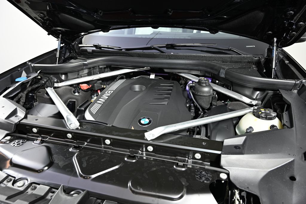 Thumbnail: 2025 BMW X7 - 27