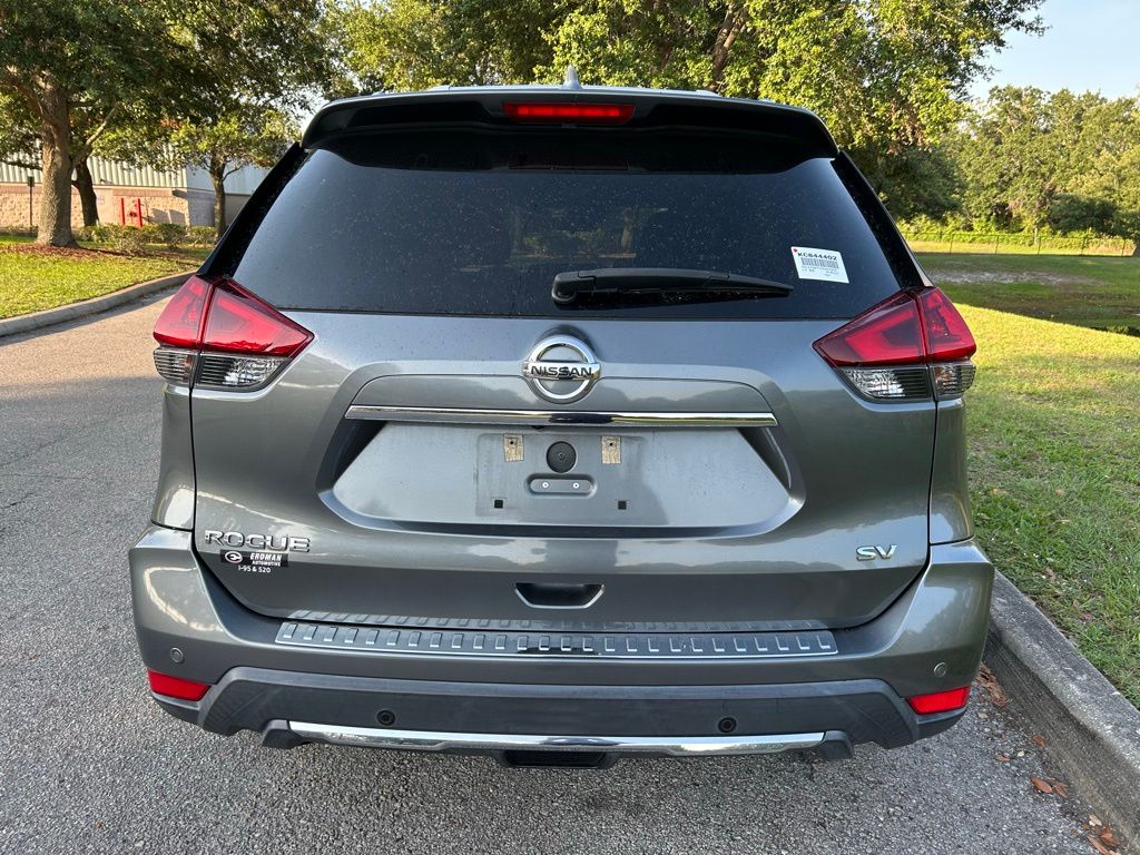 2019 Nissan Rogue SV 4