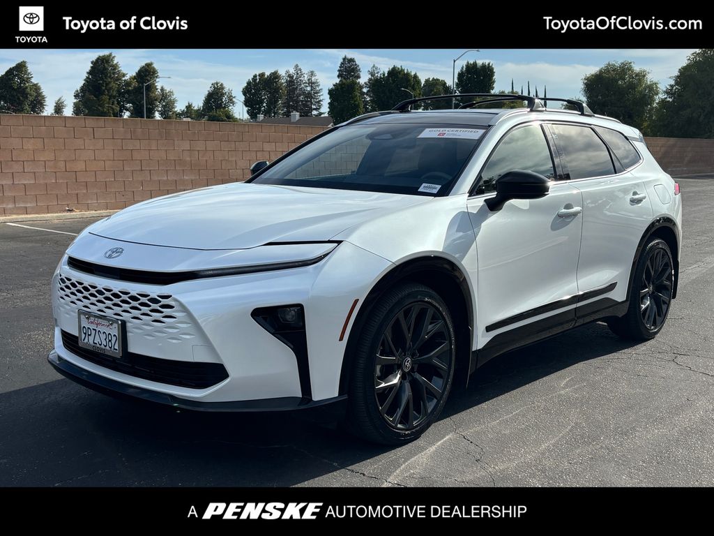 2025 Toyota Crown Signia Limited -
                  Clovis, CA