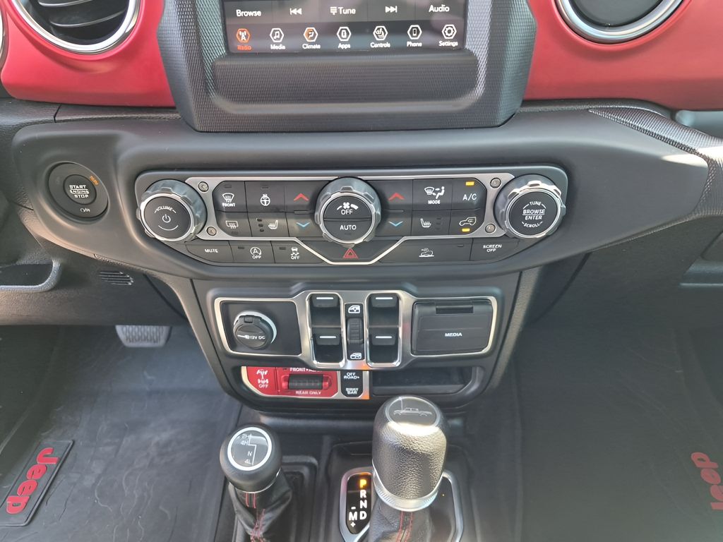 Used 2021 Silver Jeep Rubicon image 37