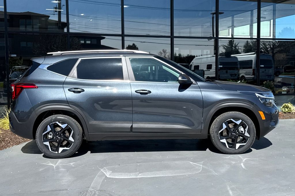 new 2026 Kia Seltos car, priced at $30,385