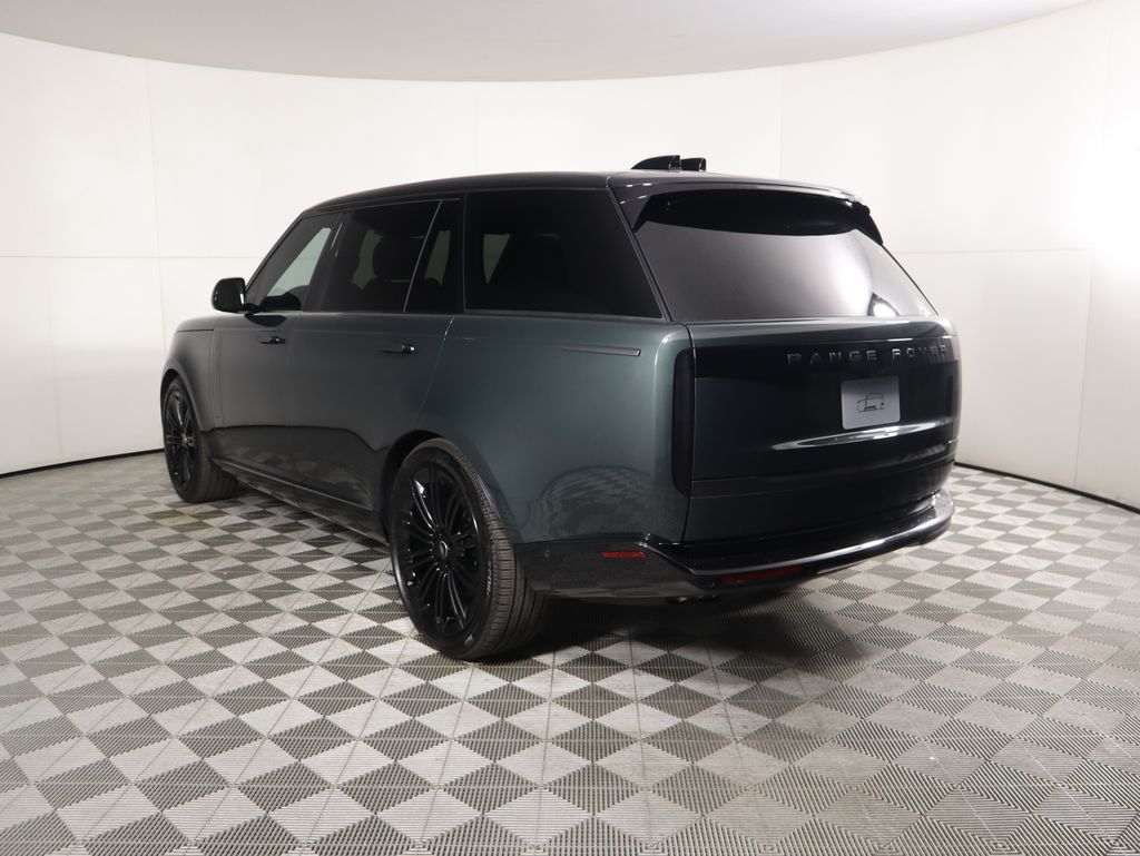 Thumbnail: 2025 Land Rover Range Rover - 7