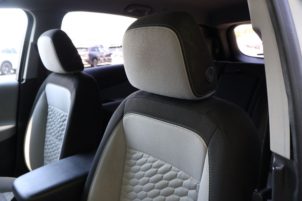 Thumbnail: 2020 Chevrolet Equinox - 29