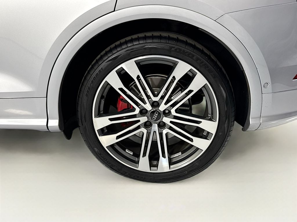 Thumbnail: 2020 Audi SQ5 - 31