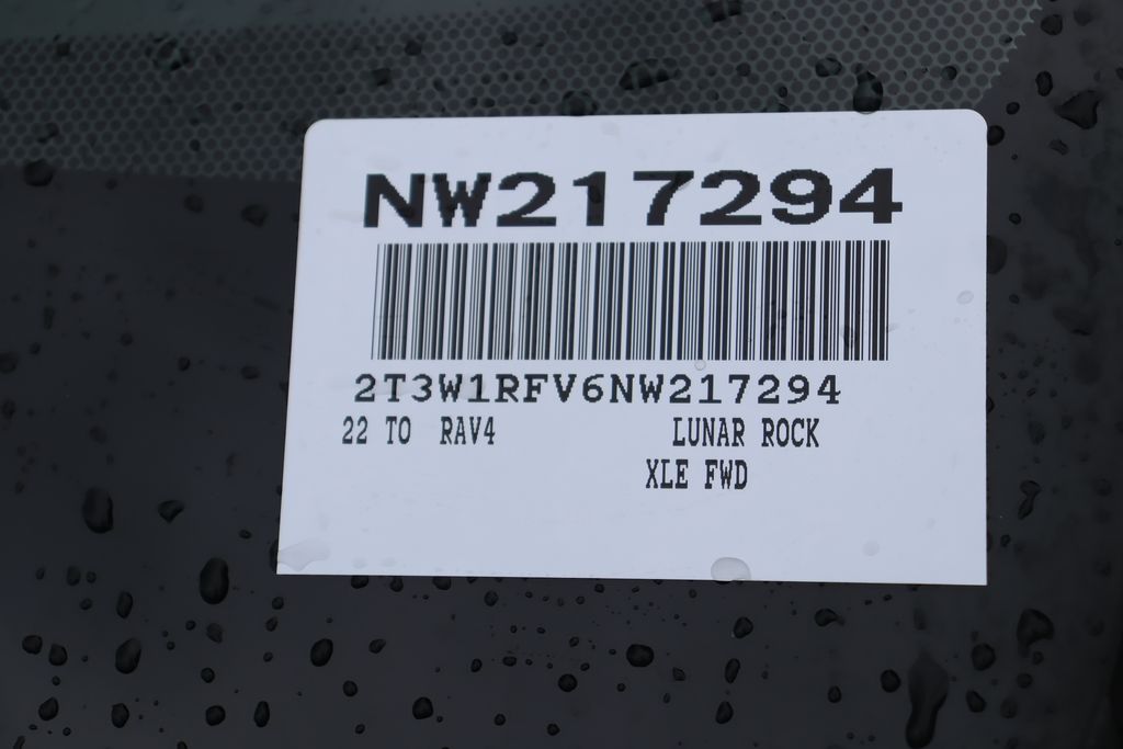 Thumbnail: 2022 Toyota RAV4 - 7