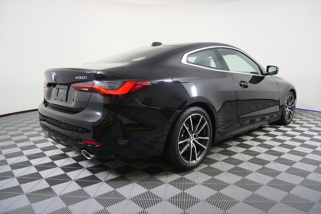 Thumbnail: 2025 BMW 4 Series - 3