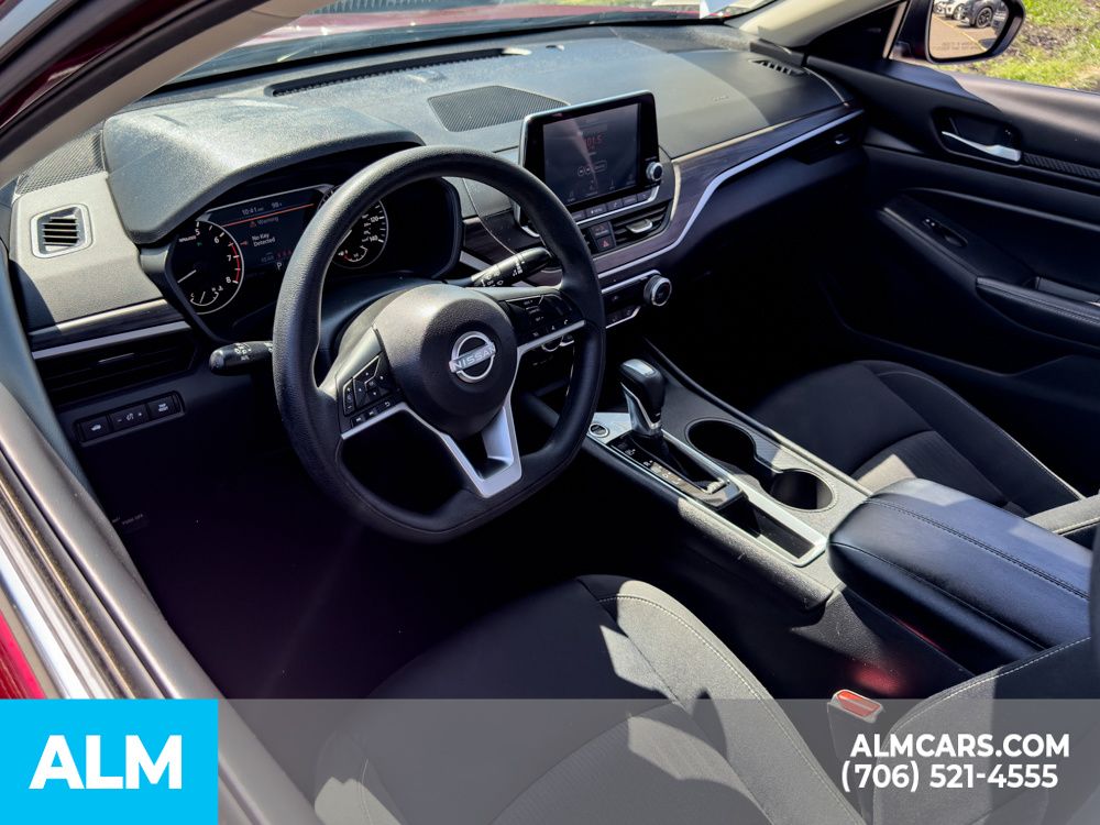 2025 Nissan Altima SV - Photo 10