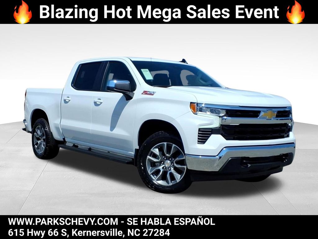 Summit White 2026 Chevrolet Silverado 1500 LT Crew Cab 4WD Pickup Truck Four-Wheel Drive Automatic