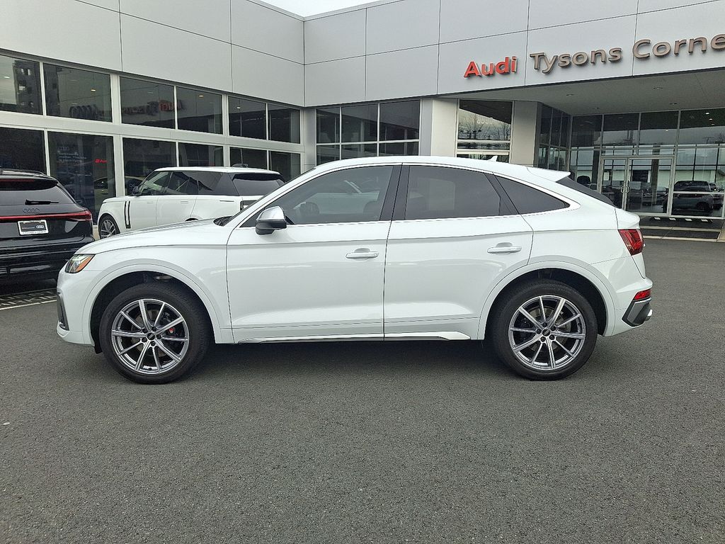 Thumbnail: 2023 Audi SQ5 - 7