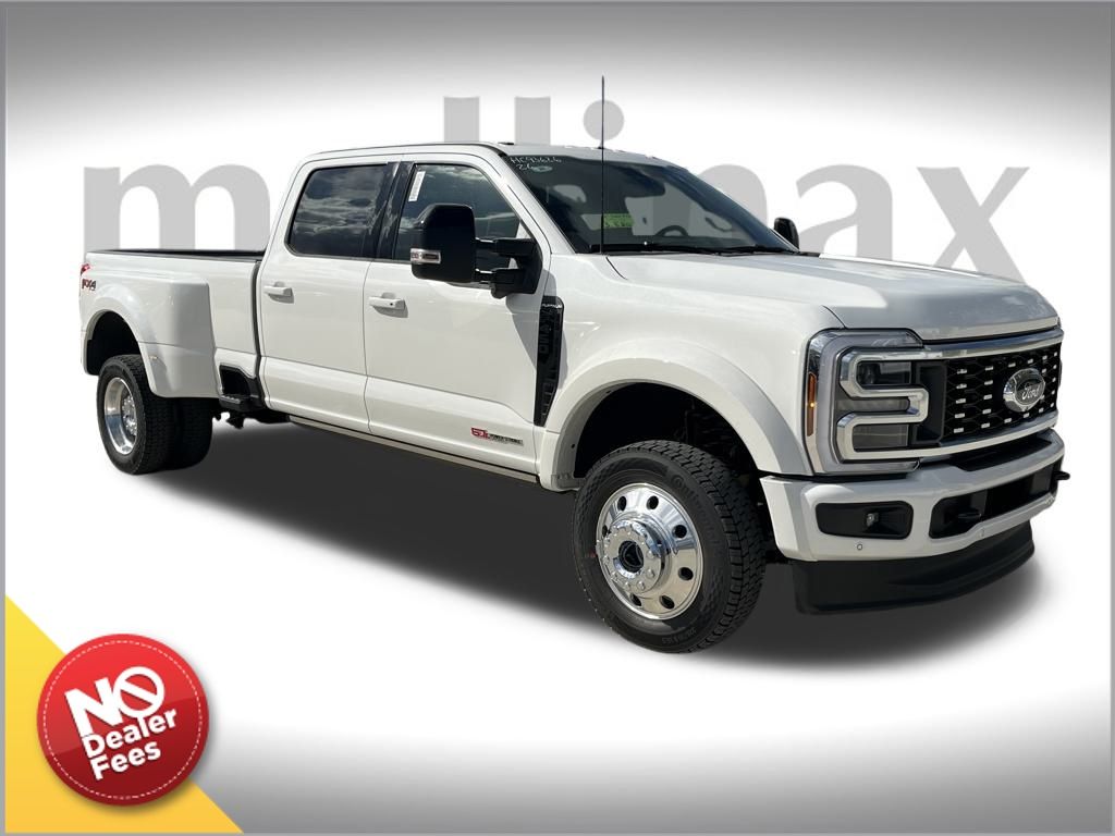 2026 Ford F-450 Super Duty Platinum's photo