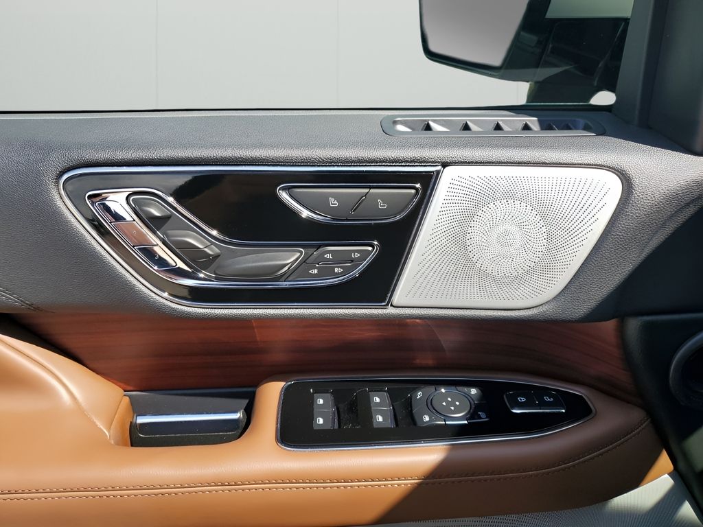 Used Car 2023 Lincoln Navigator  L Reserve For Sale Under $60,000 In Austin, Texas