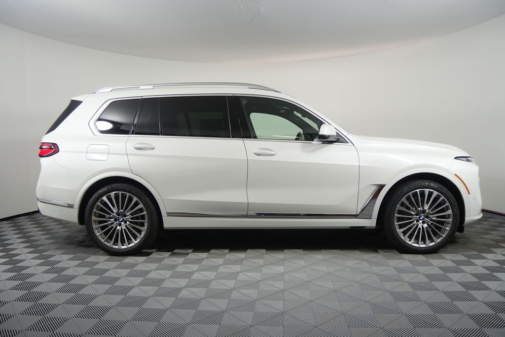 Thumbnail: 2026 BMW X7 - 2