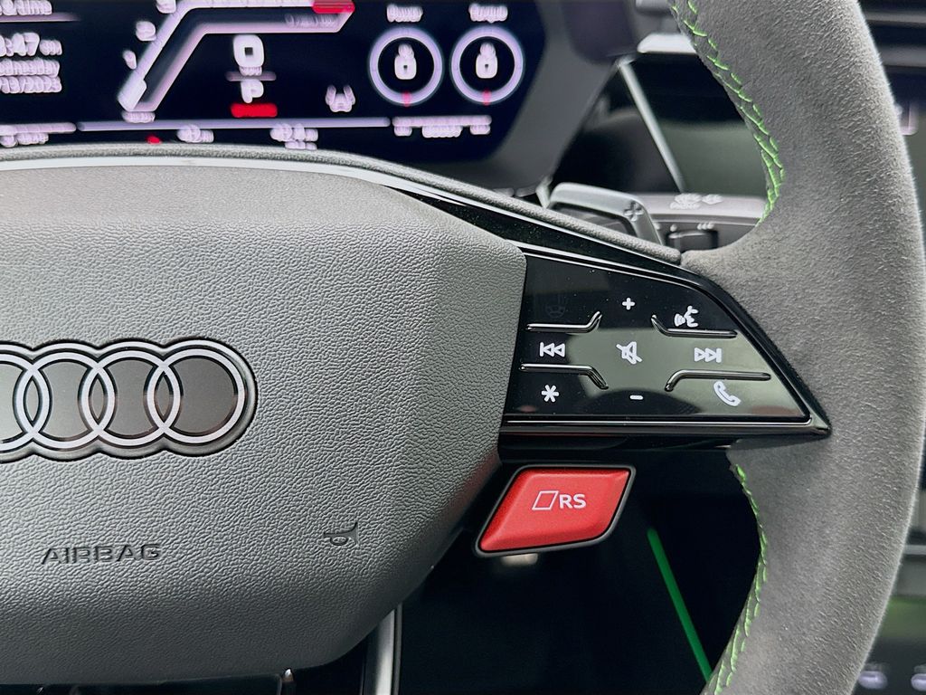 Thumbnail: 2025 Audi RS 3 - 12