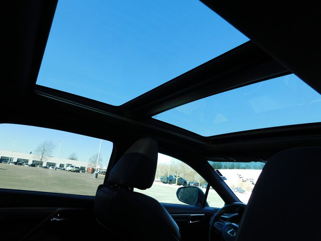 Thumbnail: 2020 Lexus RX - 6