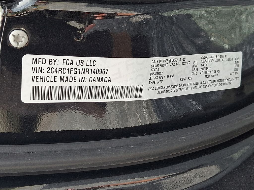 2022 Chrysler Pacifica Touring Black at South Hills CDJR