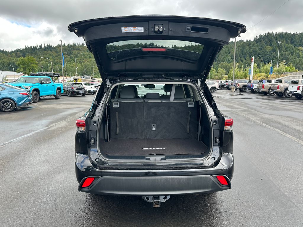 2023 Toyota Highlander Hybrid XLE