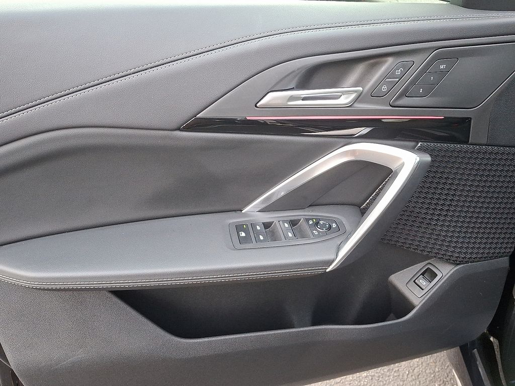 Thumbnail: 2025 BMW X1 - 13