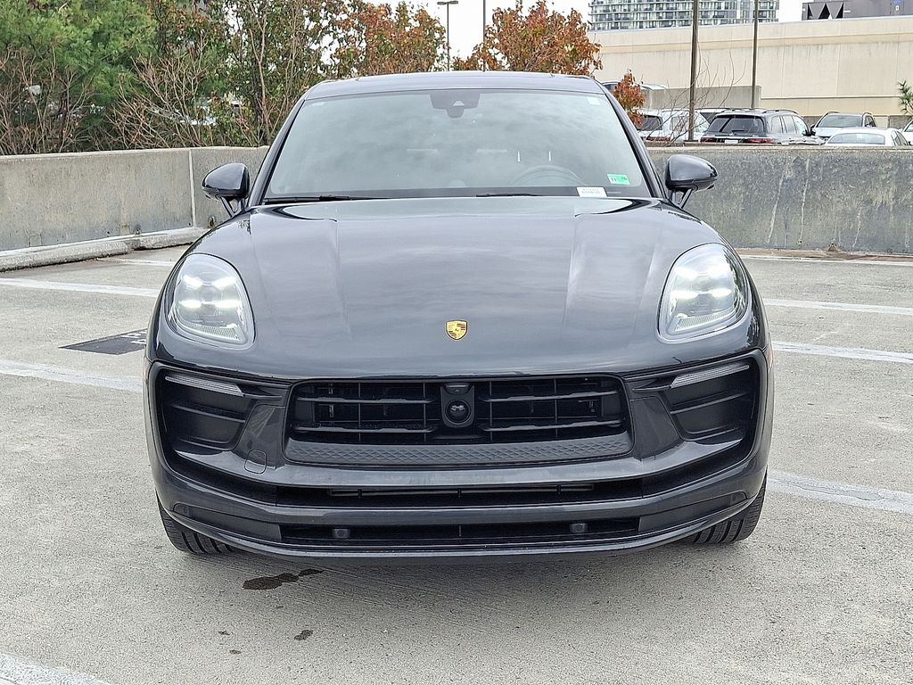 Thumbnail: 2024 Porsche Macan - 6