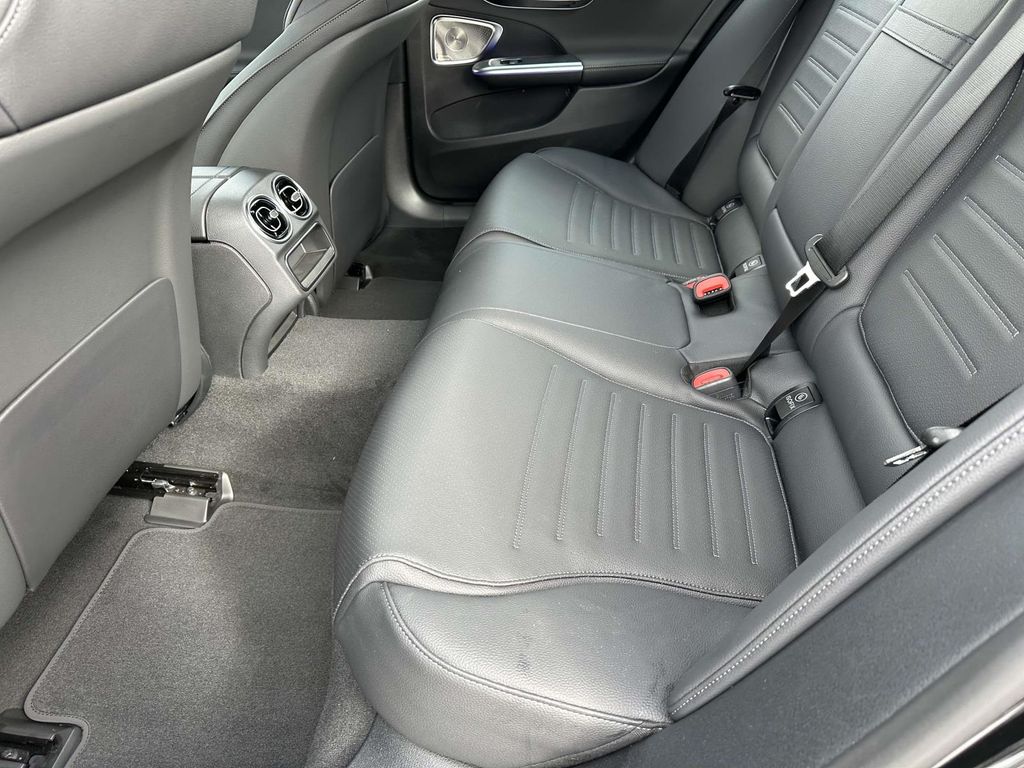 2025 Mercedes-Benz C-Class C 300 19