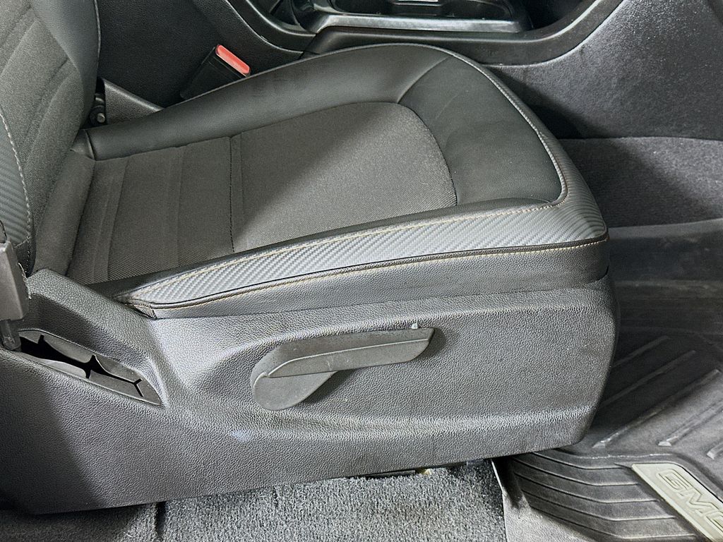 Used 2021 Beige GMC AT4 w/Cloth image 23