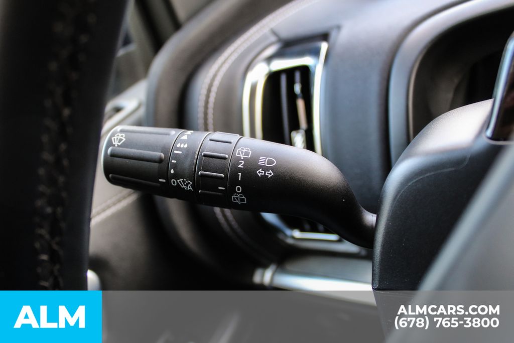 Used 2025 Black Ford Platinum image 31