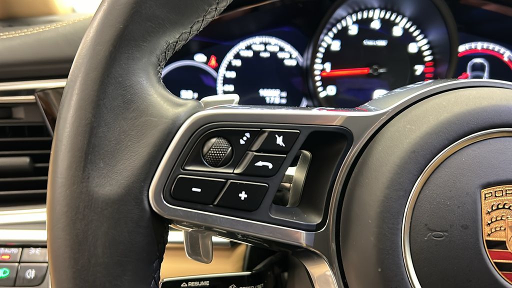 2020 Porsche Panamera Base 15