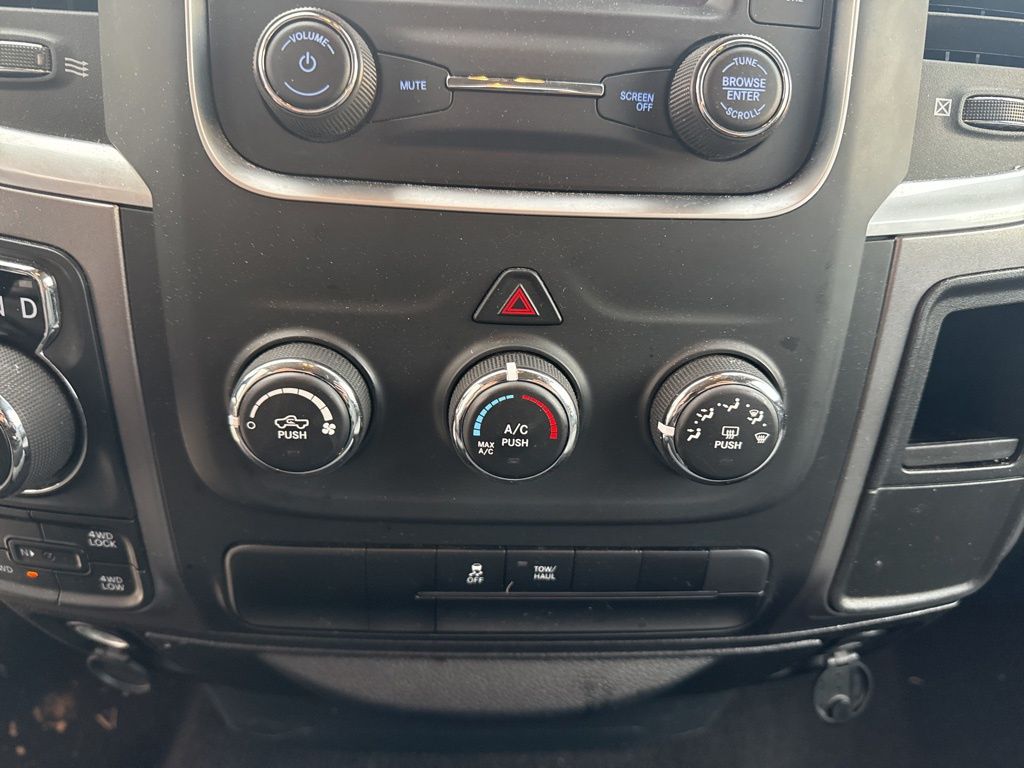 2024 Ram 1500 Classic SLT Quad Cab 4x4 6'4" Box