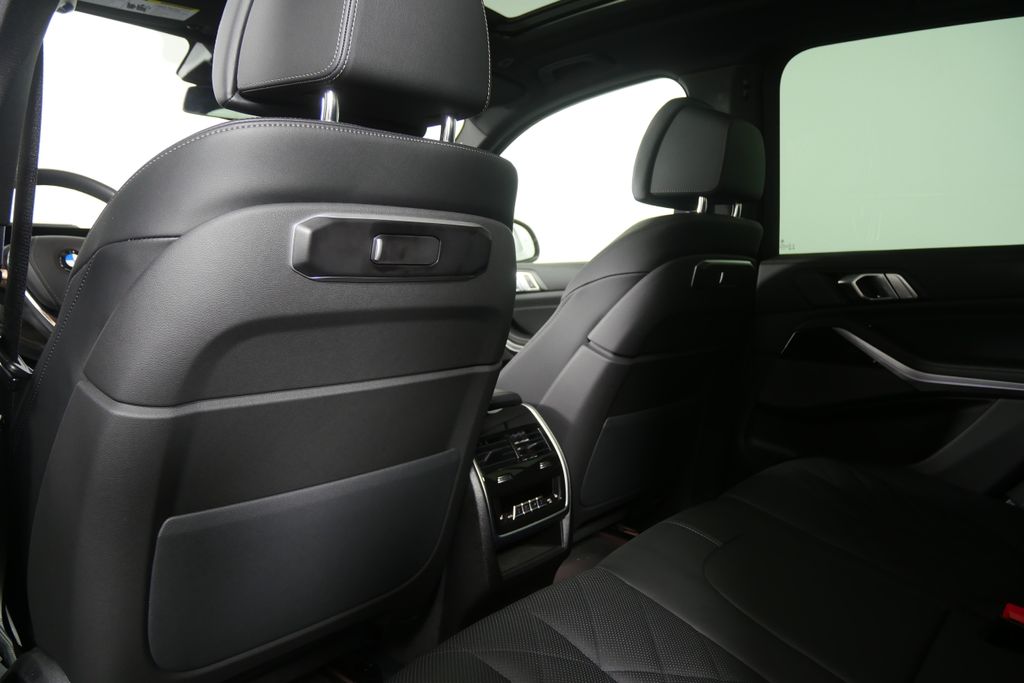 Thumbnail: 2025 BMW X5 - 17