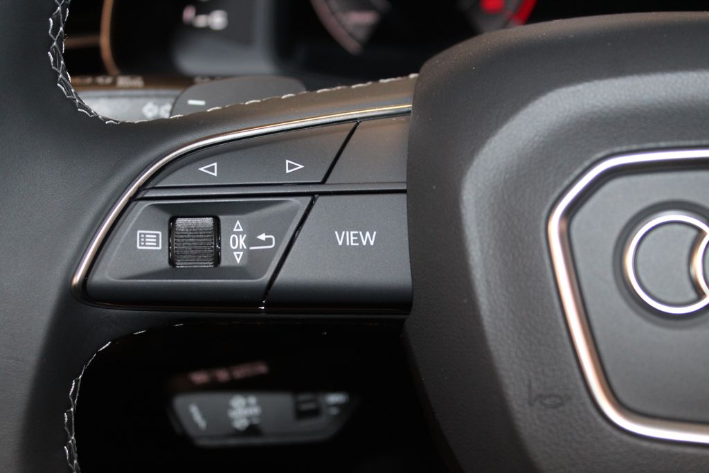 Thumbnail: 2026 Audi Q8 - 31