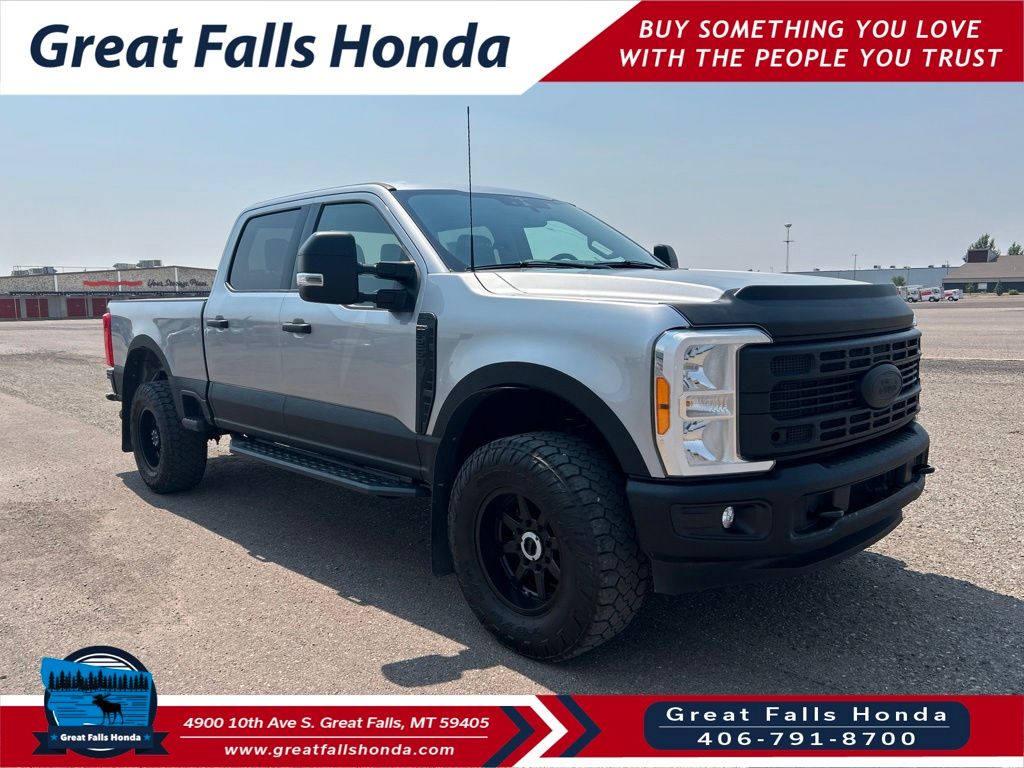 Silver 2023 Ford F-250 Super Duty Pickup Truck Four-Wheel Drive Automatic