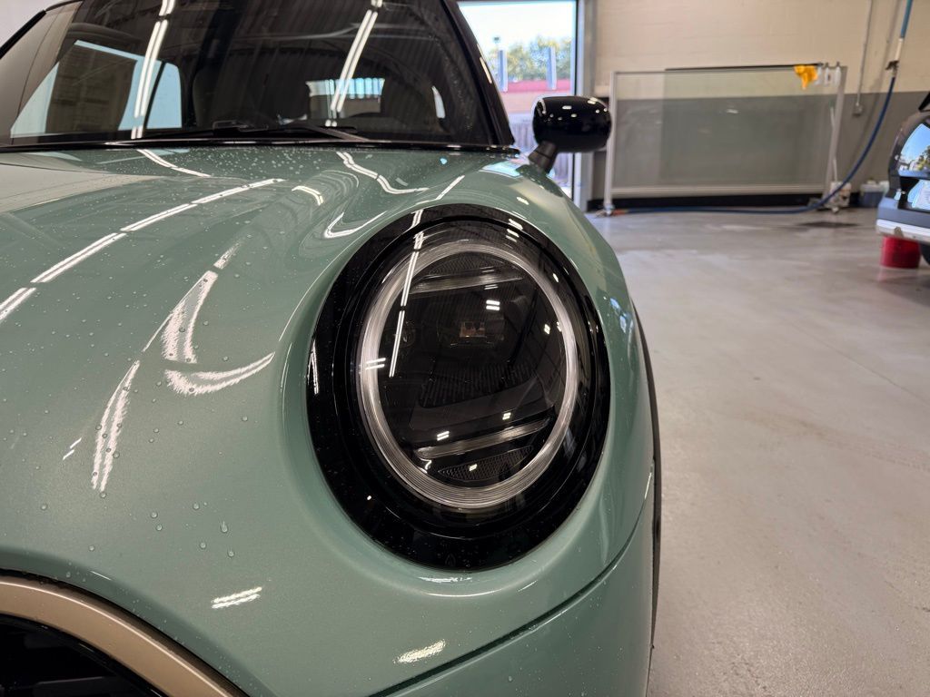 Thumbnail: 2026 MINI Cooper - 9