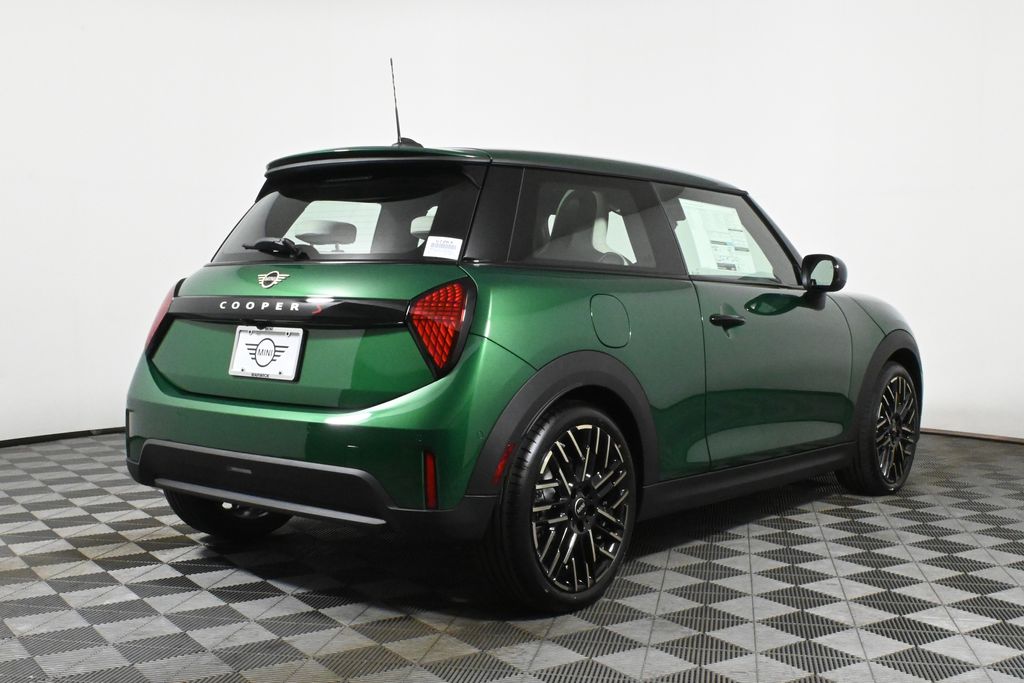 2025 MINI Cooper S 7