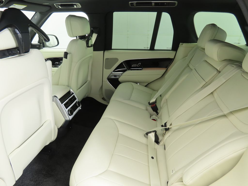Thumbnail: 2025 Land Rover Range Rover - 22