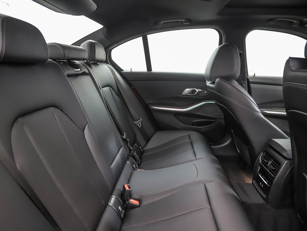 Thumbnail: 2023 BMW 3 Series - 25