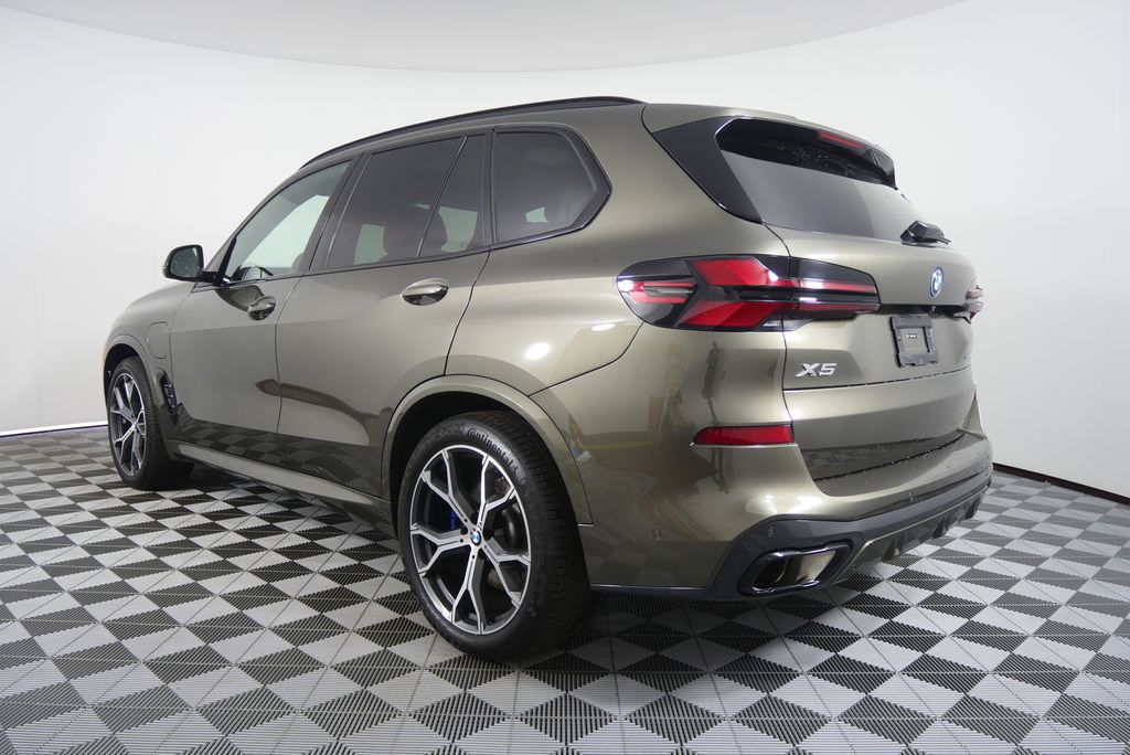 Thumbnail: 2026 BMW X5 - 5